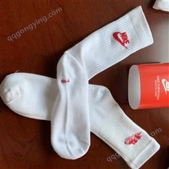 白色纯棉运动袜 男女通用 长筒袜子 款式多可批发
