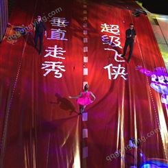 威亚高空墙体走秀 演员垂直于高空90°表演 商业广场特色活动