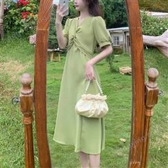 法式超仙甜美森系连衣裙女2022夏季新款高腰显廋绿色a字裙