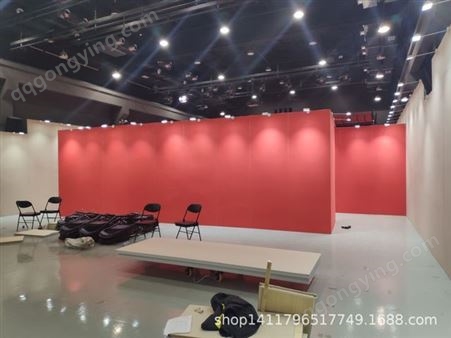 yt77979米黄色画展展板 木质 落地式 北京布面展墙搭建 红色挂画展板租赁