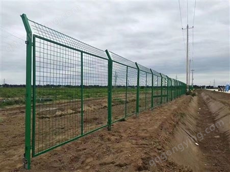 双边丝护栏网 光伏电站围栏网铁路网围栏 果园铁丝隔离网