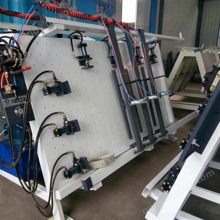圣源木工机械 MD2325气动式橱柜组装机