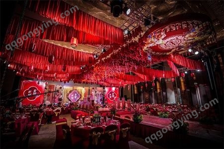 红色新中式婚礼主舞台迎宾区布置装饰婚庆策划设计